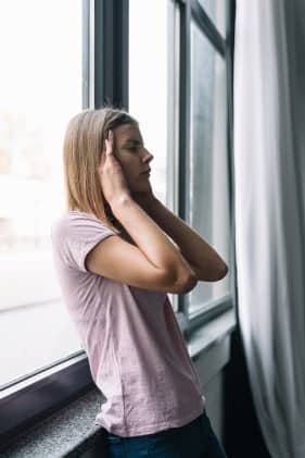 Mujer con agorafobia